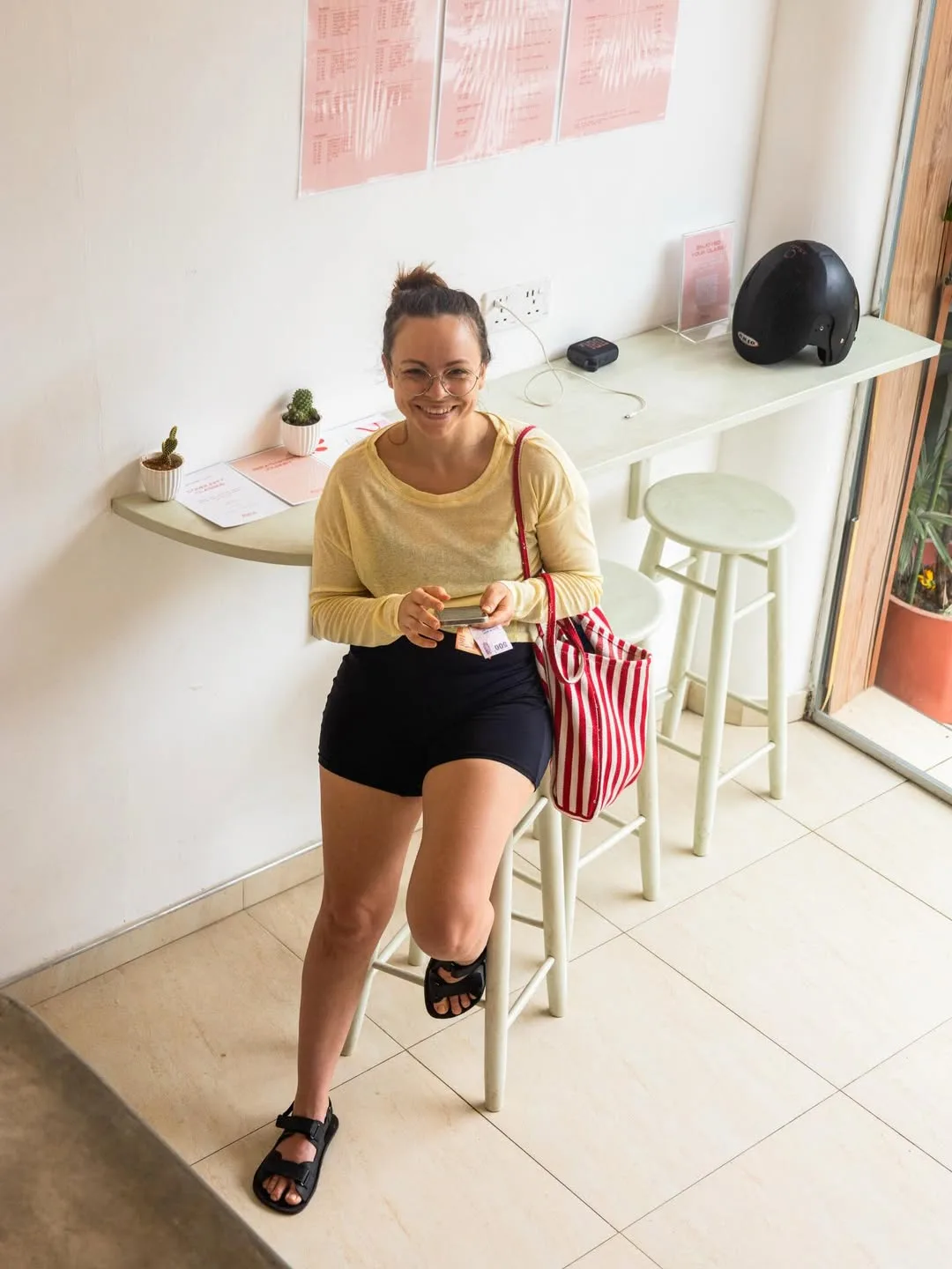 MiRA Mirissa café interior